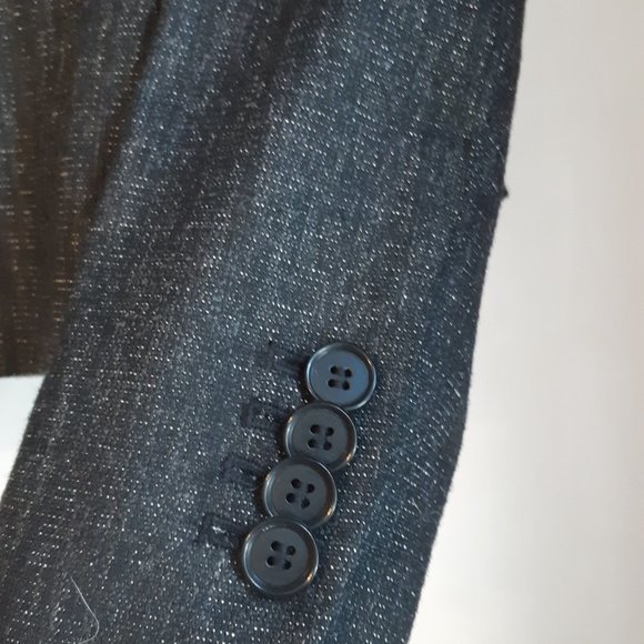 Ann Taylor Petite Jacket, charcoal, very good condition, 3 buttons size 2P - Picture 5 of 7